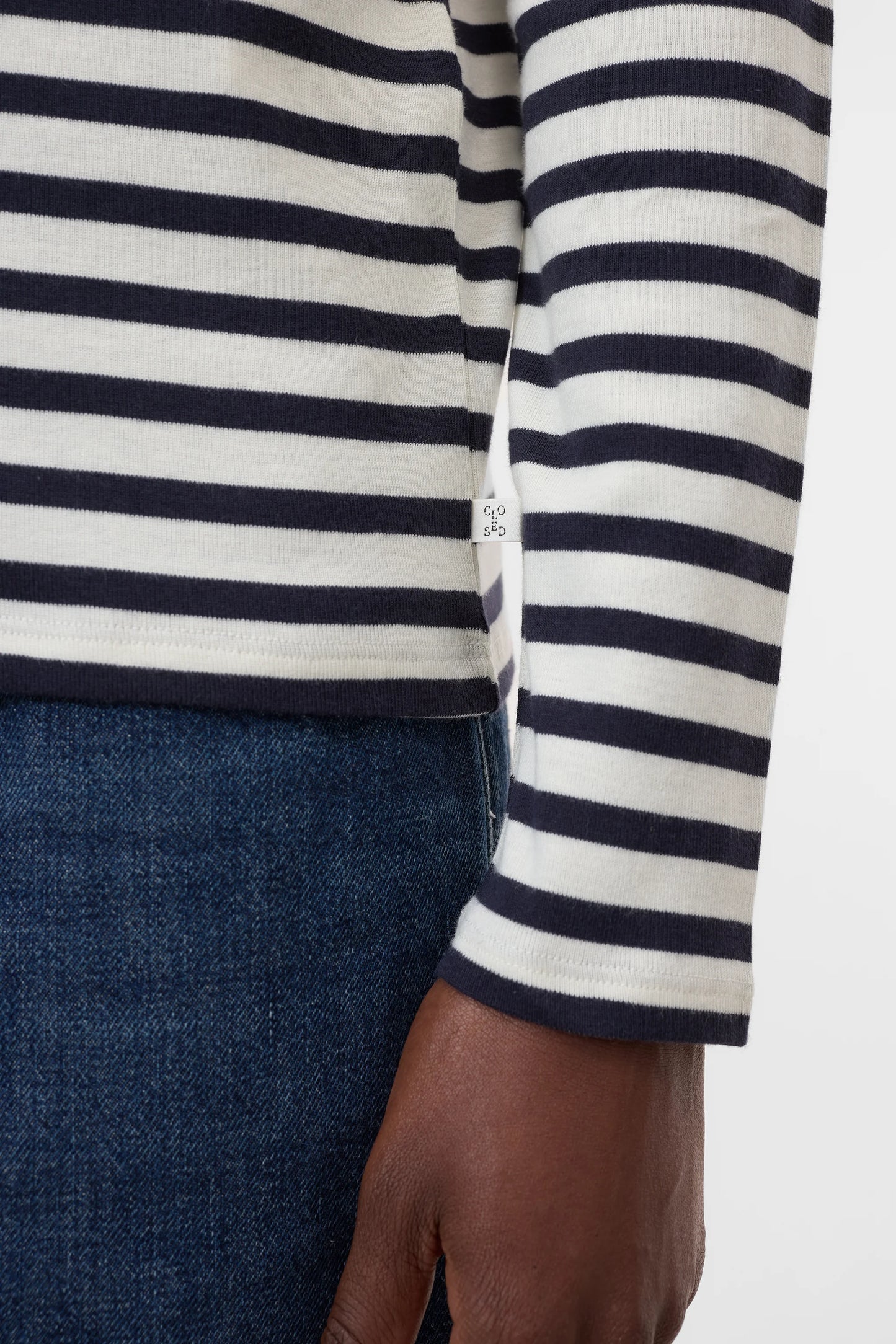 BASIC LONGSLEEVE T-SHIRT DARK NIGHT