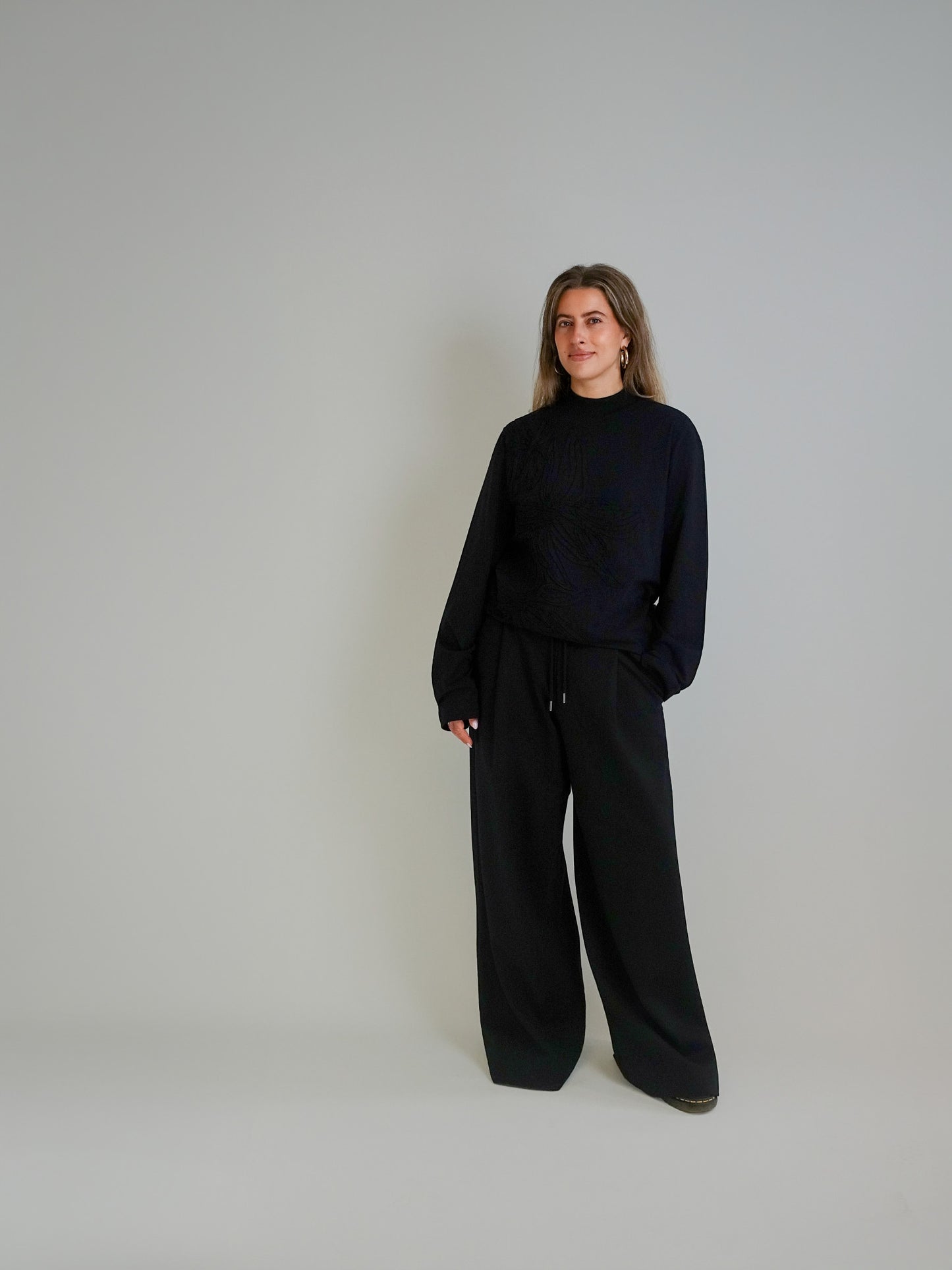 HEGERA EMB T-SHIRT BLACK