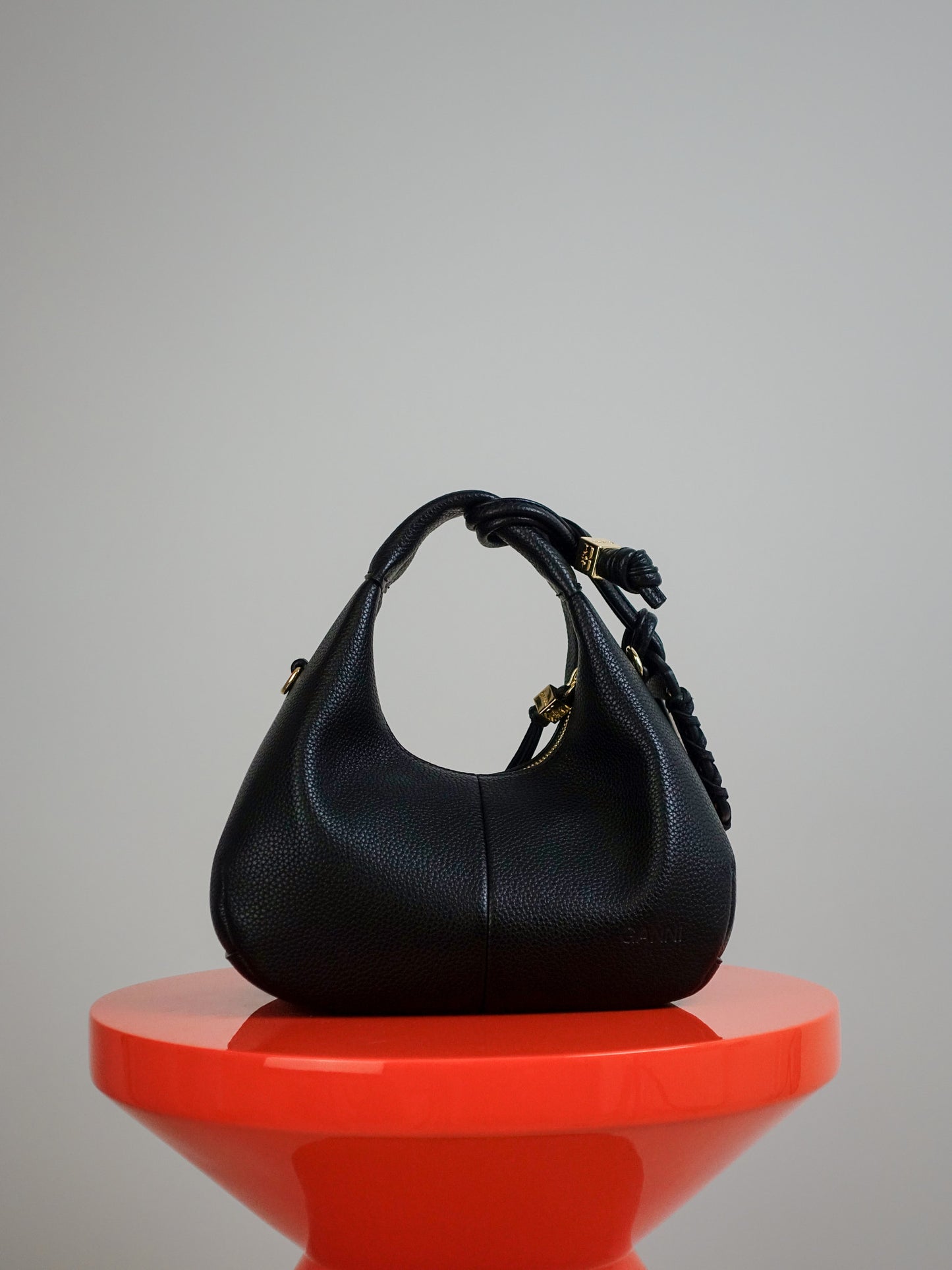 HOBO MINI GRAINED BLACK