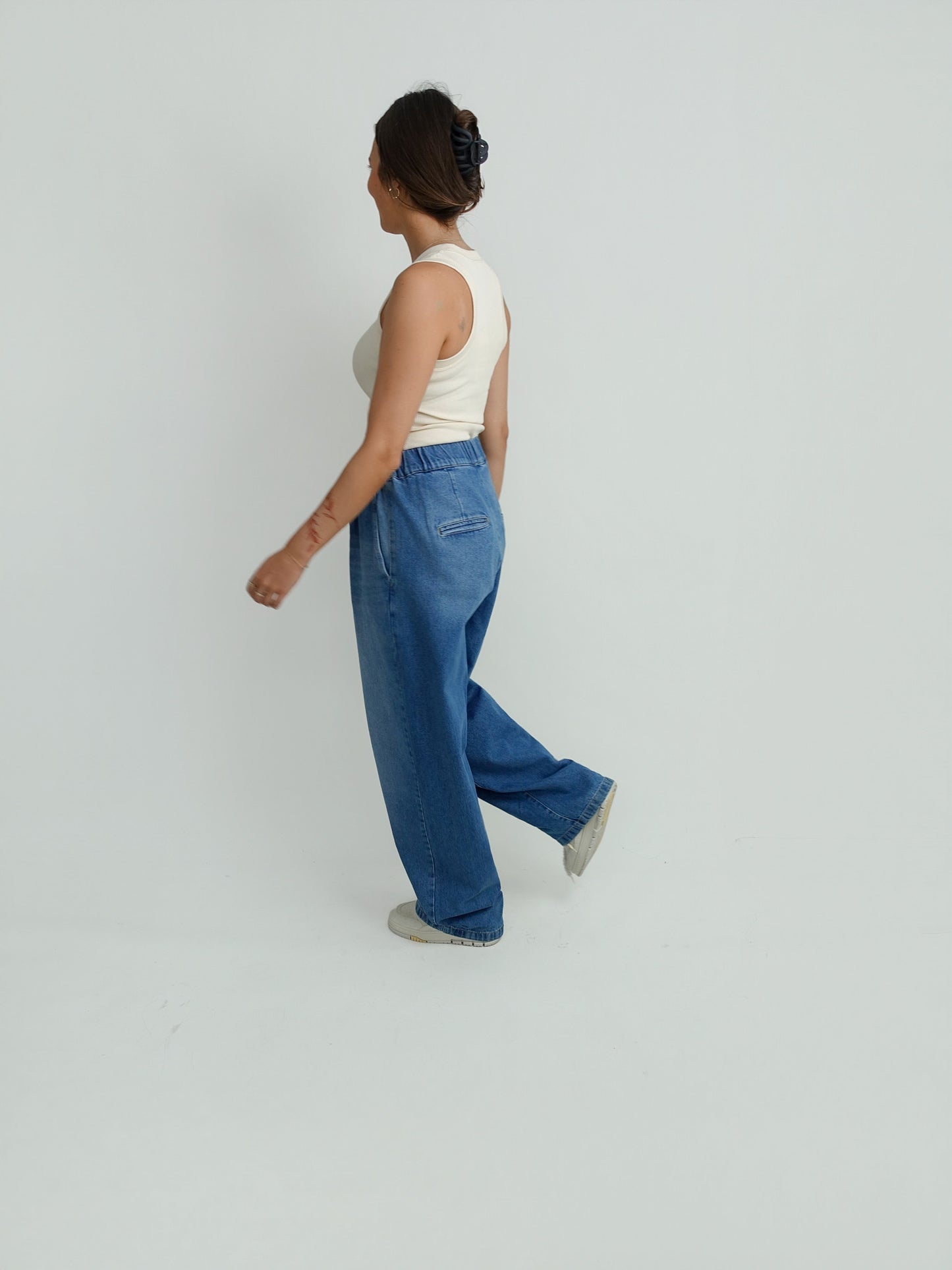 THE DENIM BLUE