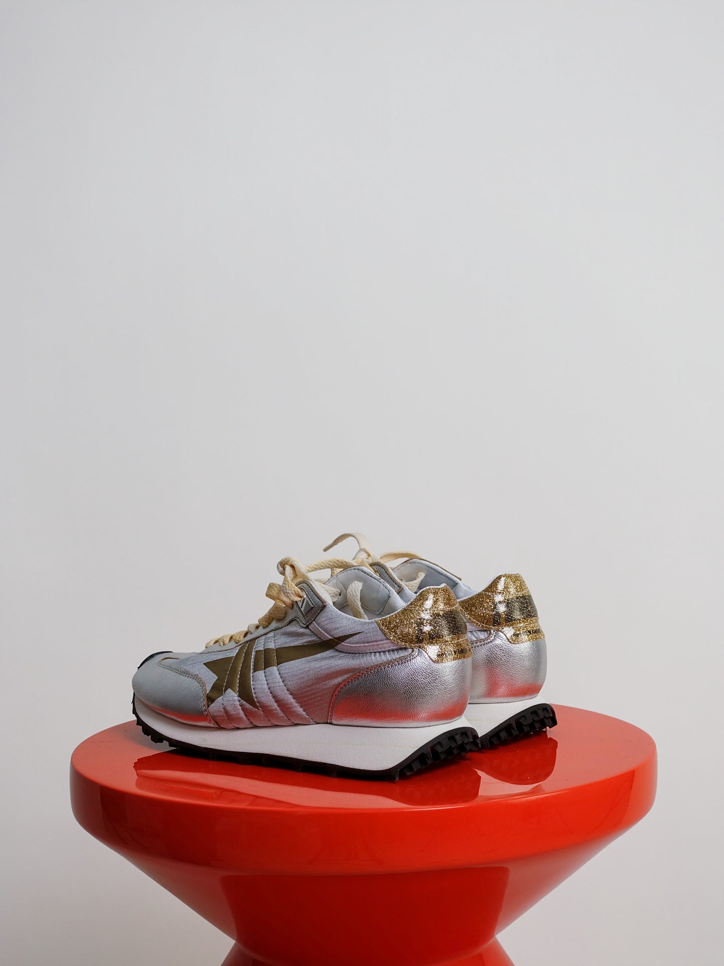 RUNNING MARATHON SILVER/GOLD