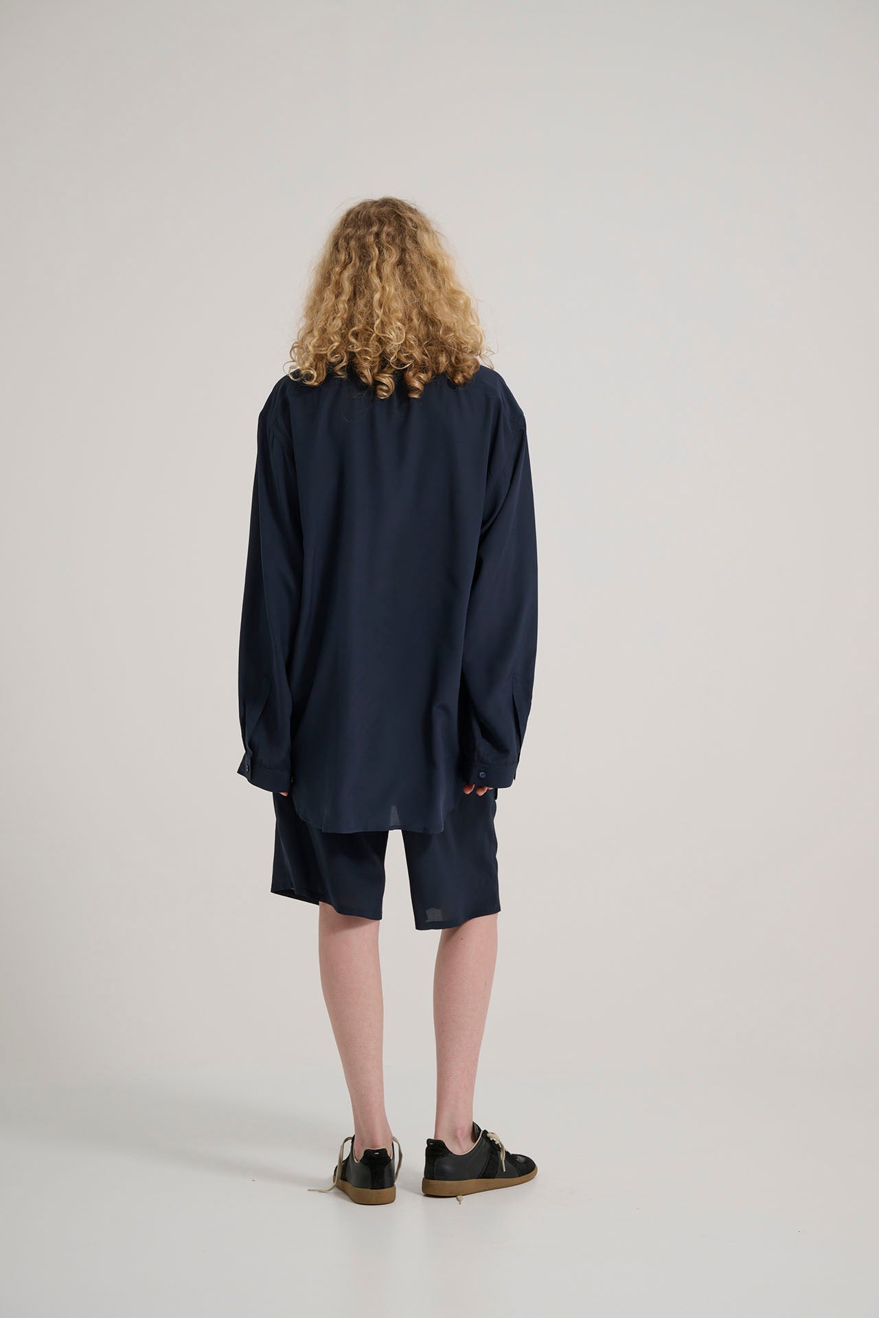 NO5 DROPNECK NAVY SILK