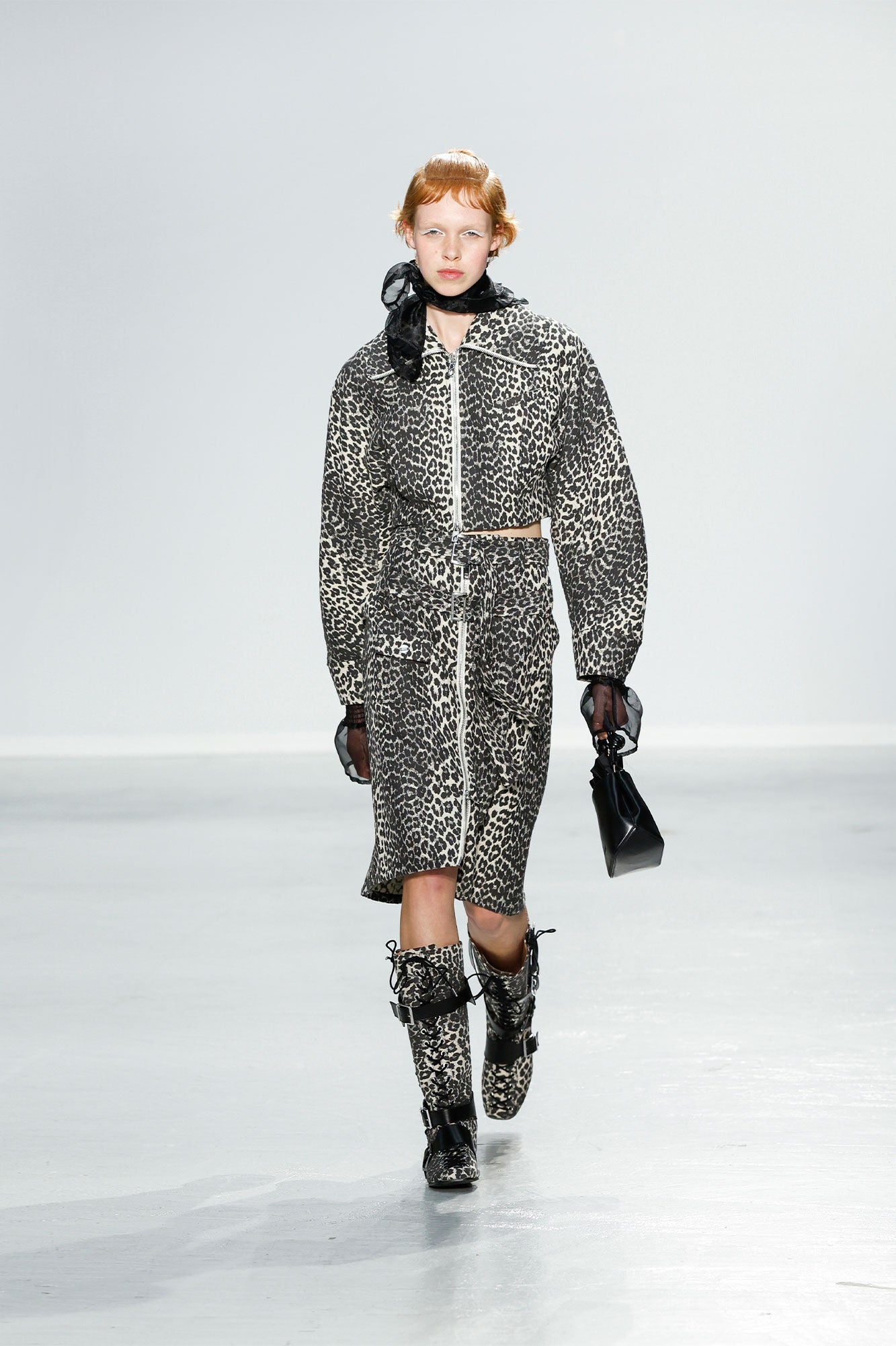 COTTON TWEED CURVE SLEEVE SHORT JACKET LEOPARD