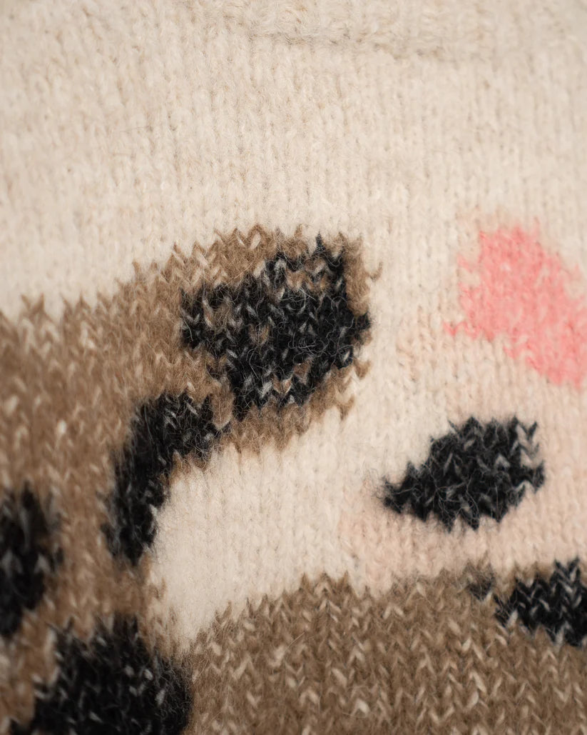 PUG, GOATS HAND KNITTED SWEATER OFF WHITE