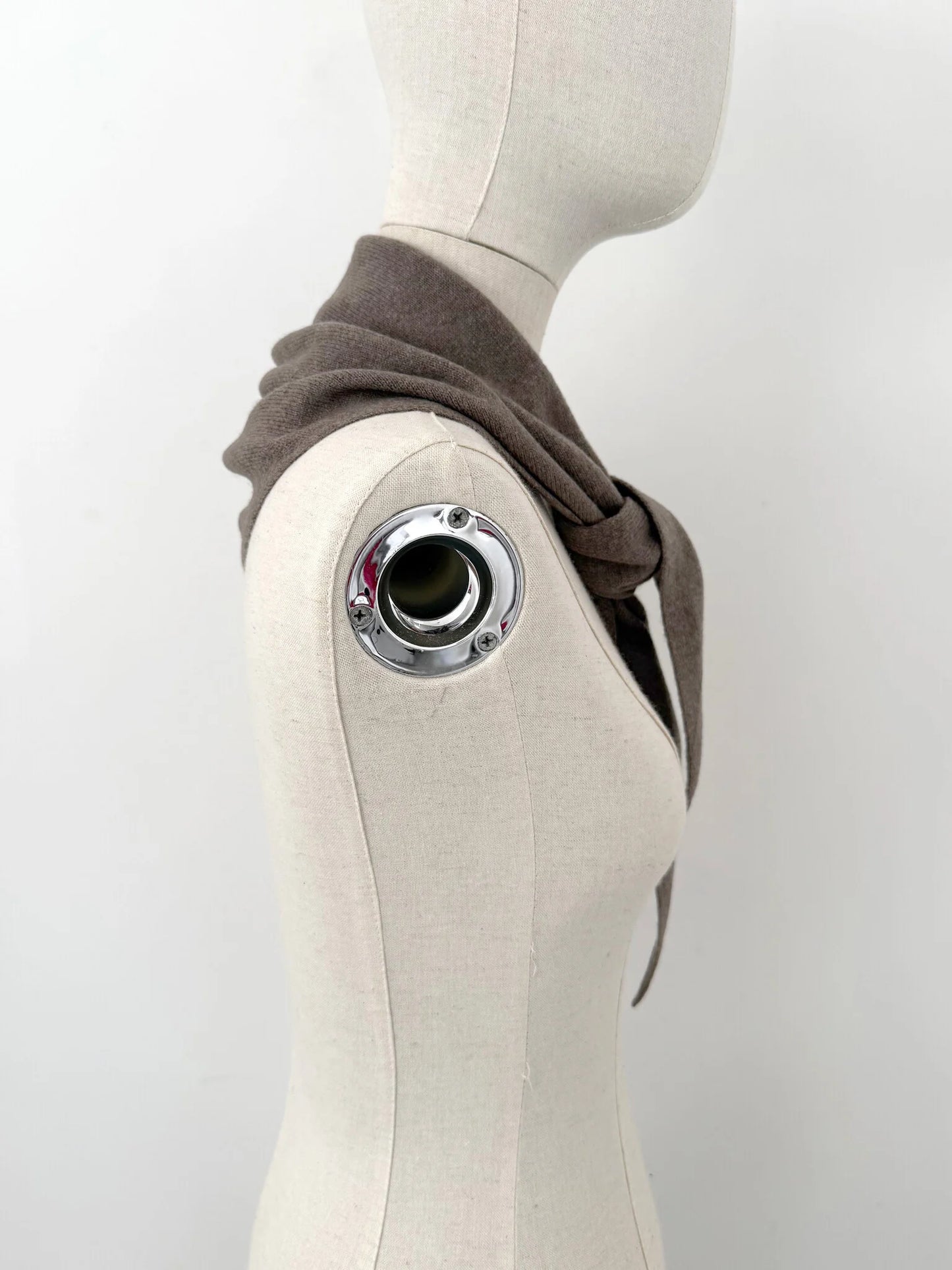 C.O.S.Y by SjaalMania Sjaal Cosy Triangle Dark Brown