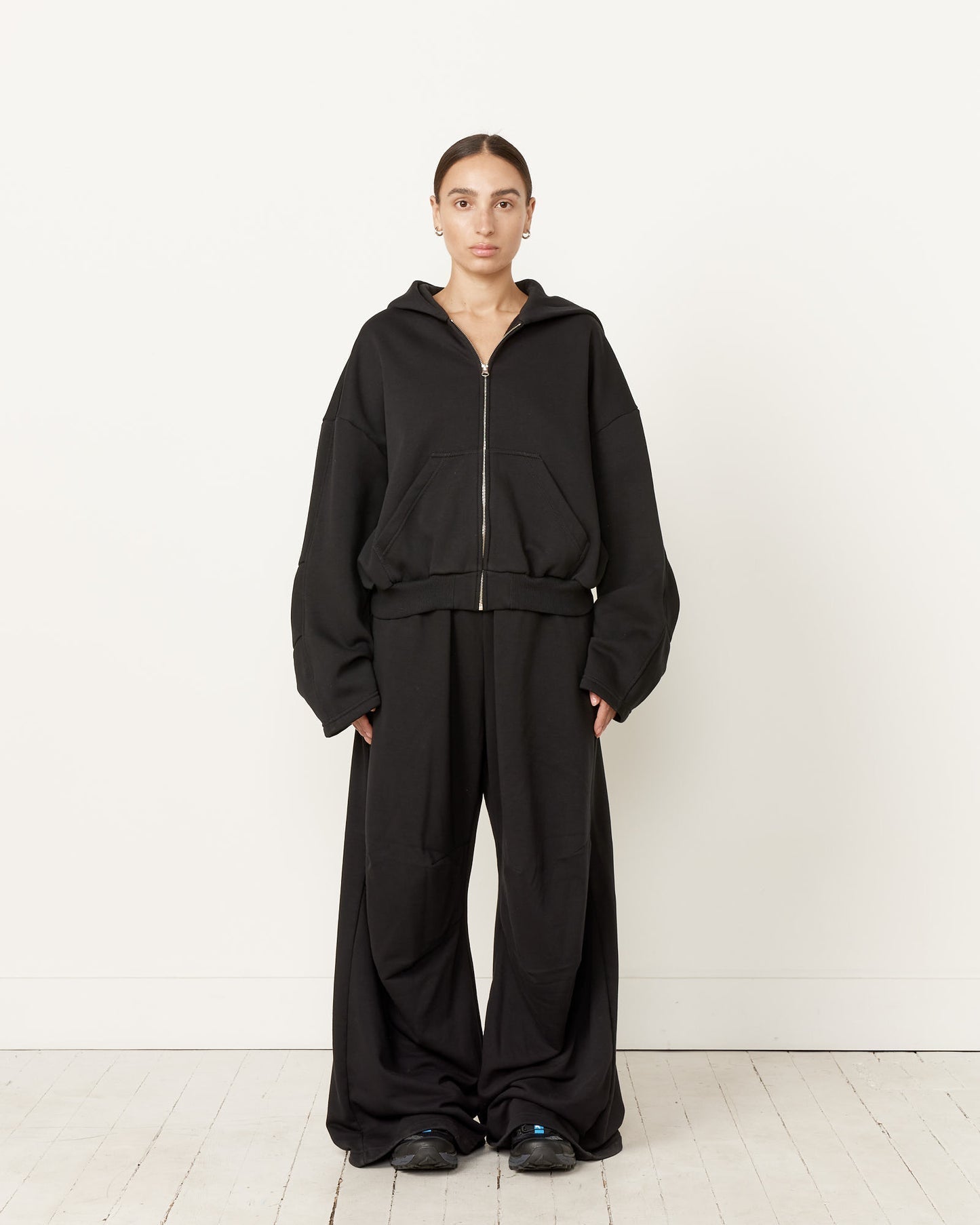 SWEATSHIRT BLACK HOODIE