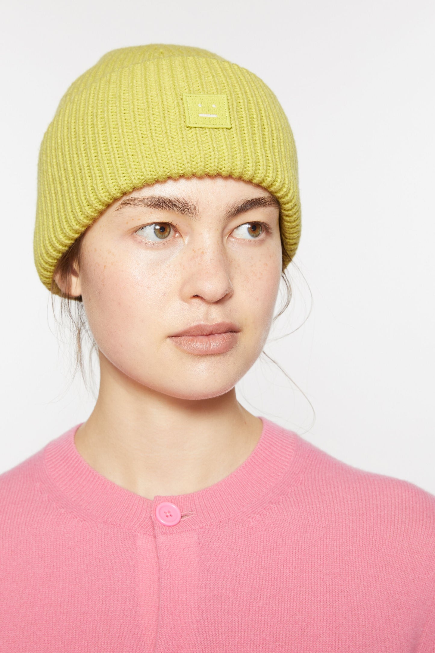 BEANIE DUSTY YELLOW