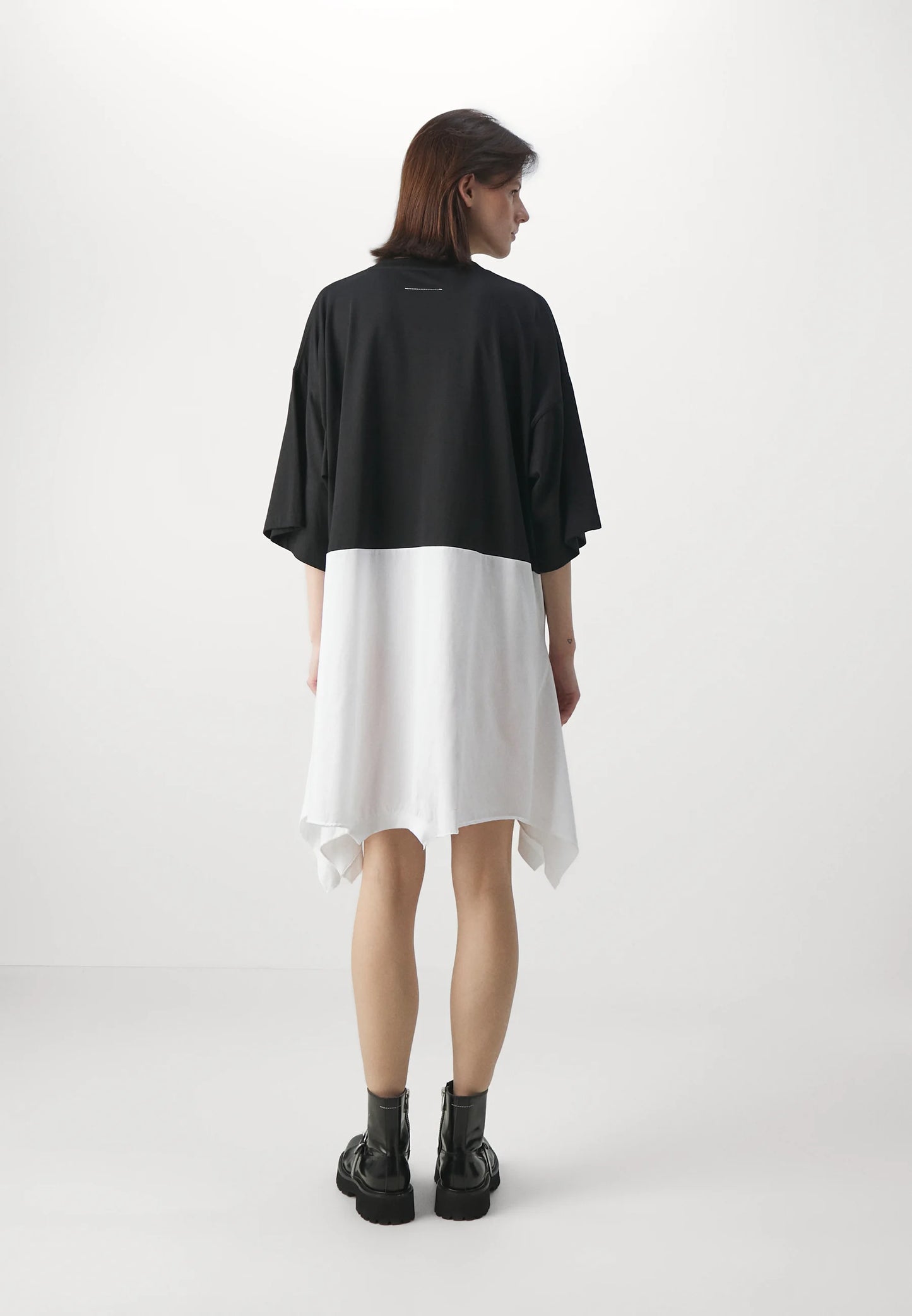 DRESS BLACK/WHITE