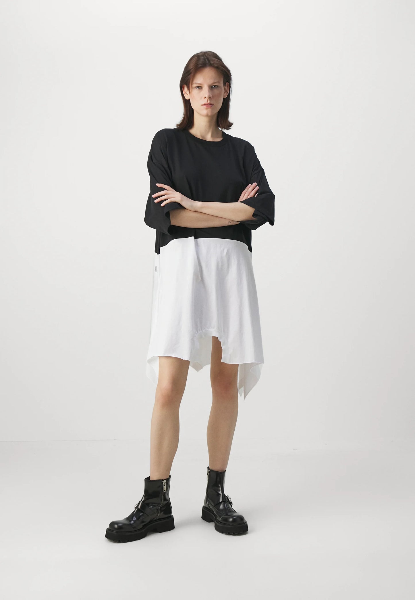 DRESS BLACK/WHITE