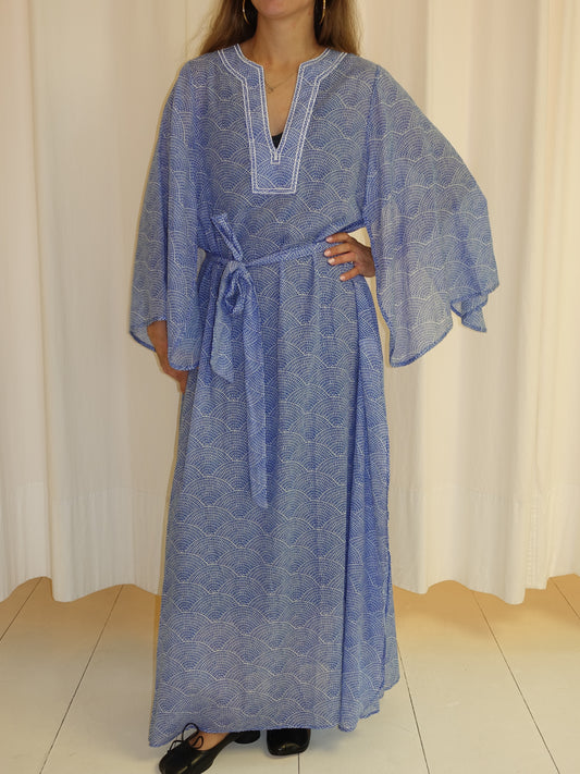 ANASTASIA DRESS BLUE WHITE FAN