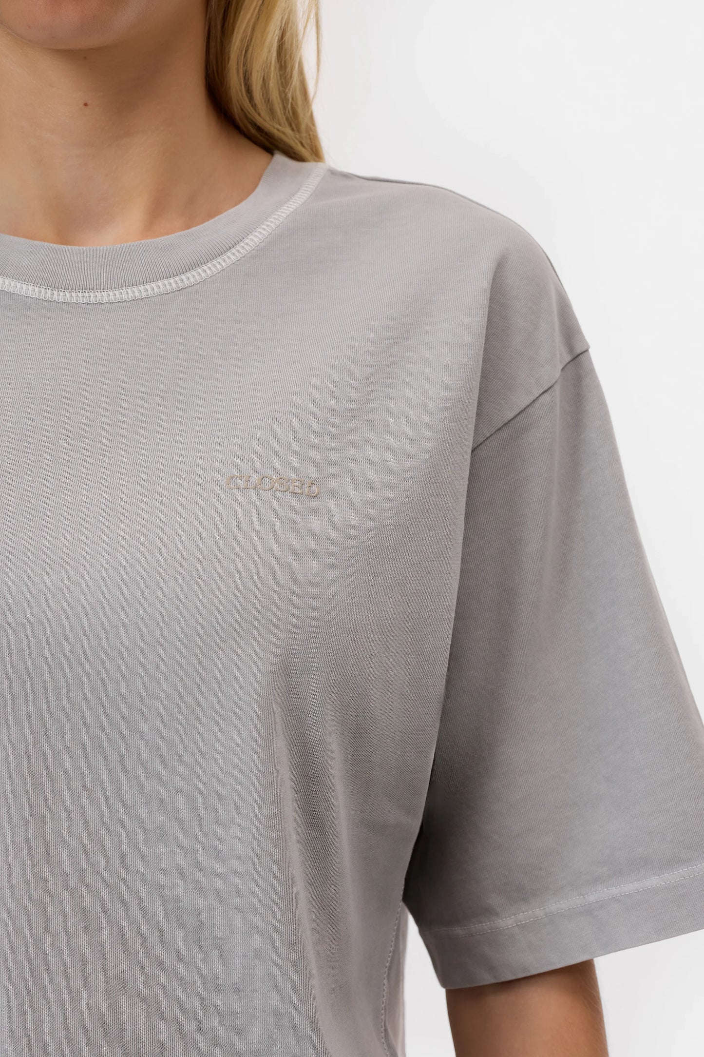 RELAXED T-SHIRT SCHLAMMGRAU