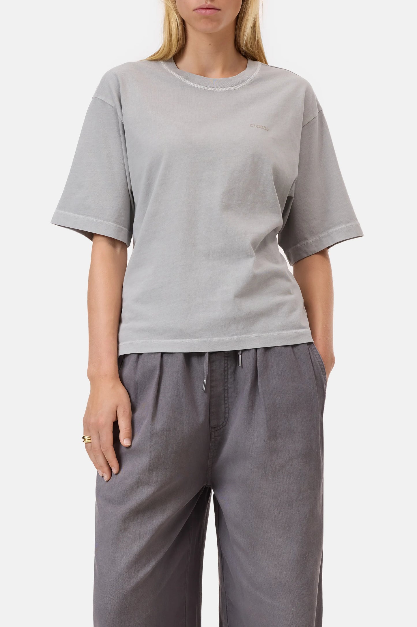 RELAXED T-SHIRT SCHLAMMGRAU