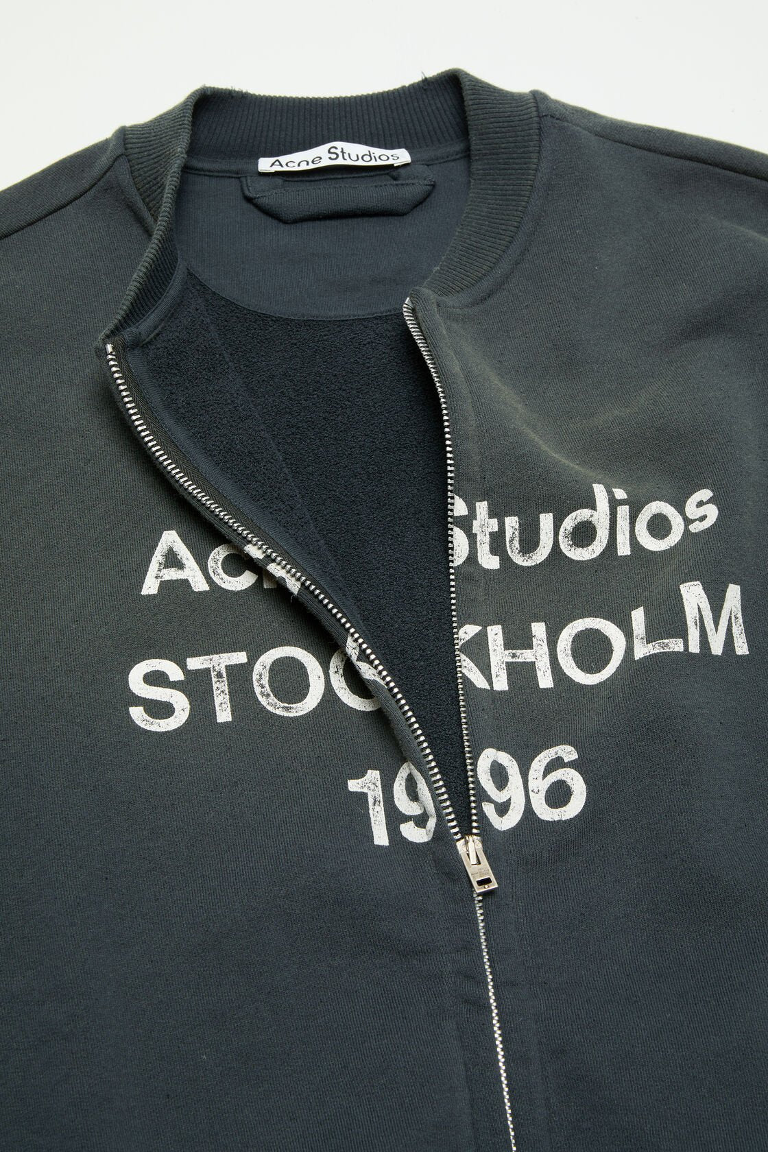 FULL ZIP SWEATER BLACK