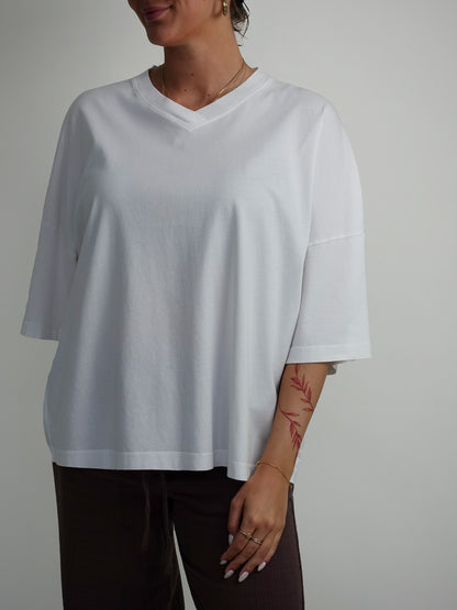 HARLOW V-NECK T-SHIRT WHITE