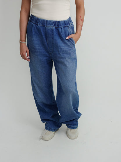 THE DENIM BLUE