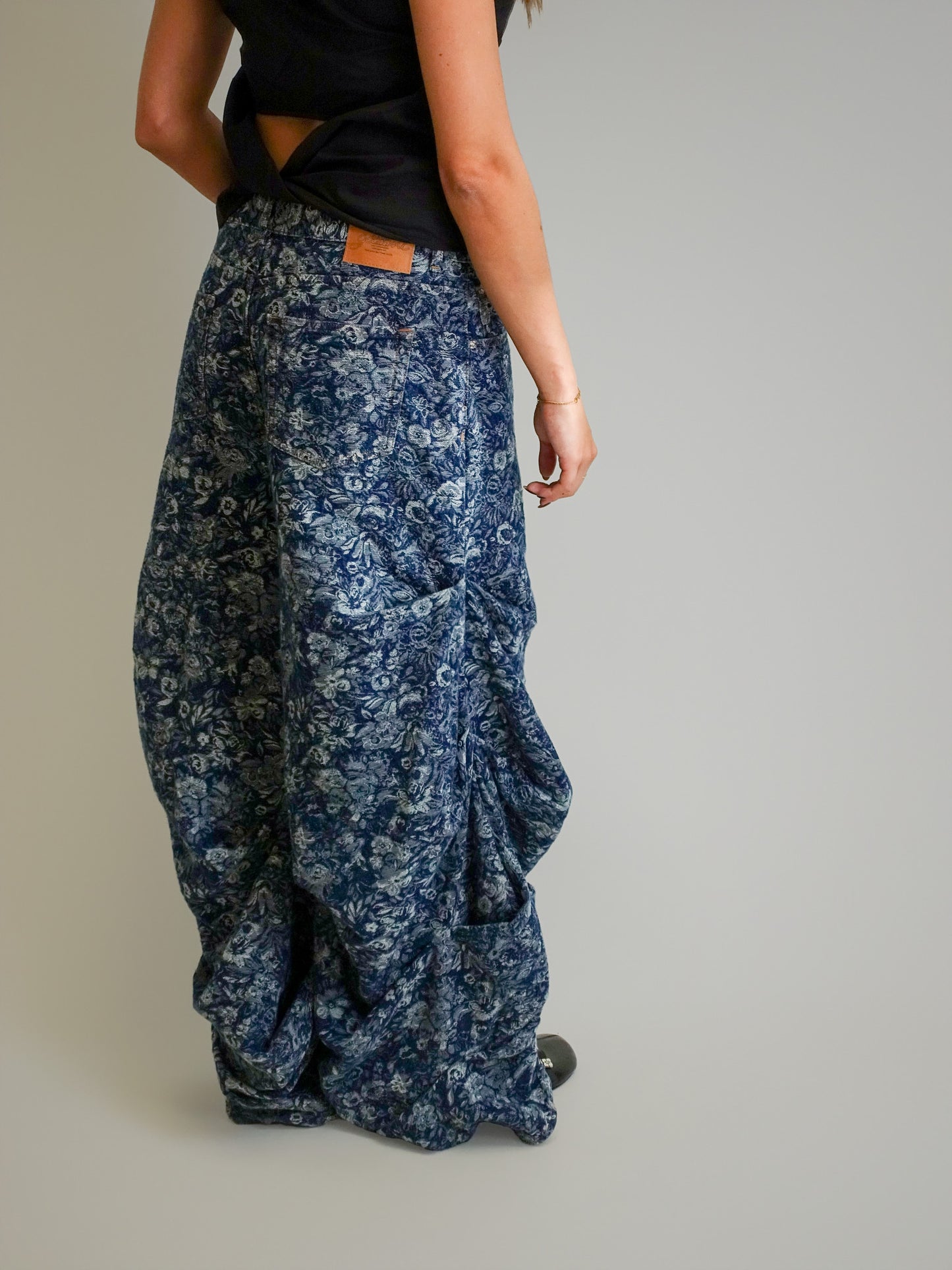TAPESTRY DENIM DRAPEY JEANS MID BLUE STONE
