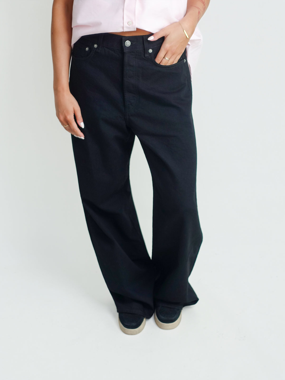 1981 U BLACK/BLACK