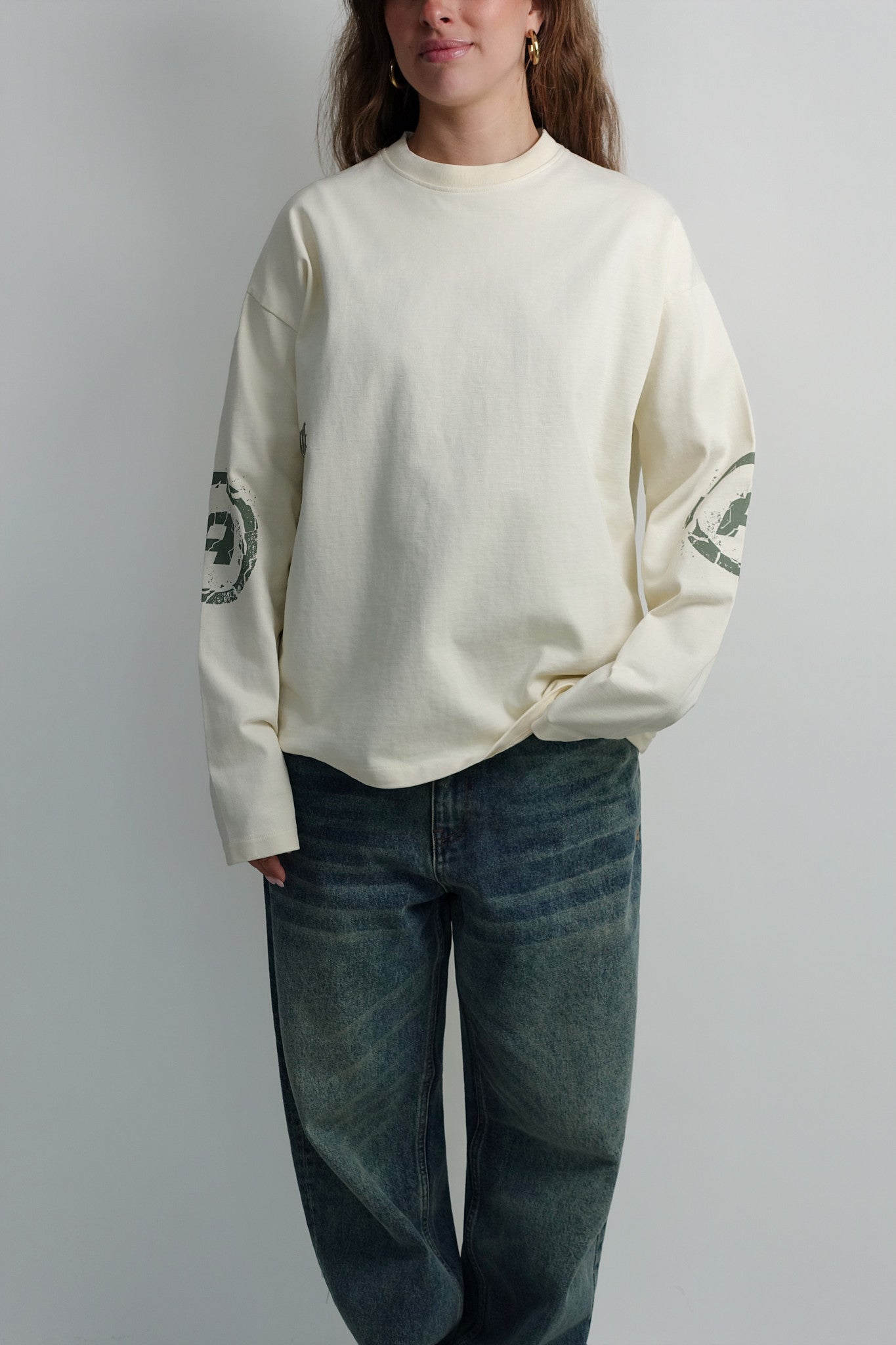 BROKEN PIECES LONGSLEEVE CREME