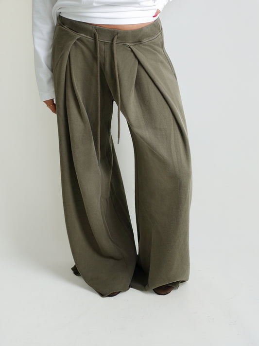 FOLDOVER SWEATPANT OLIVE GREEN