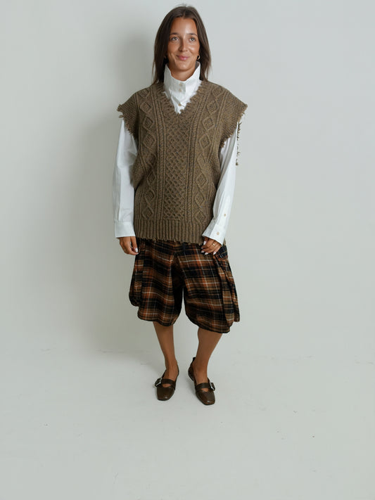 OVERSIZED CABLE SWEATER VEST BROWN TWEED