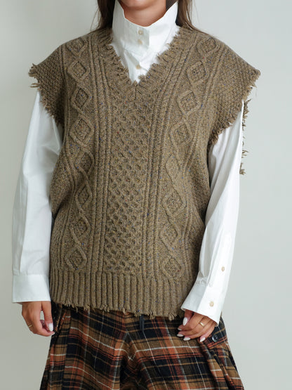 OVERSIZED CABLE SWEATER VEST BROWN TWEED