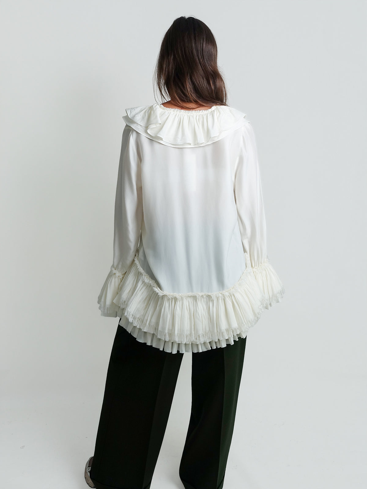 SANDWASHED VISCOSE SILK HABOTAI FRILL BLOUSE EGRET