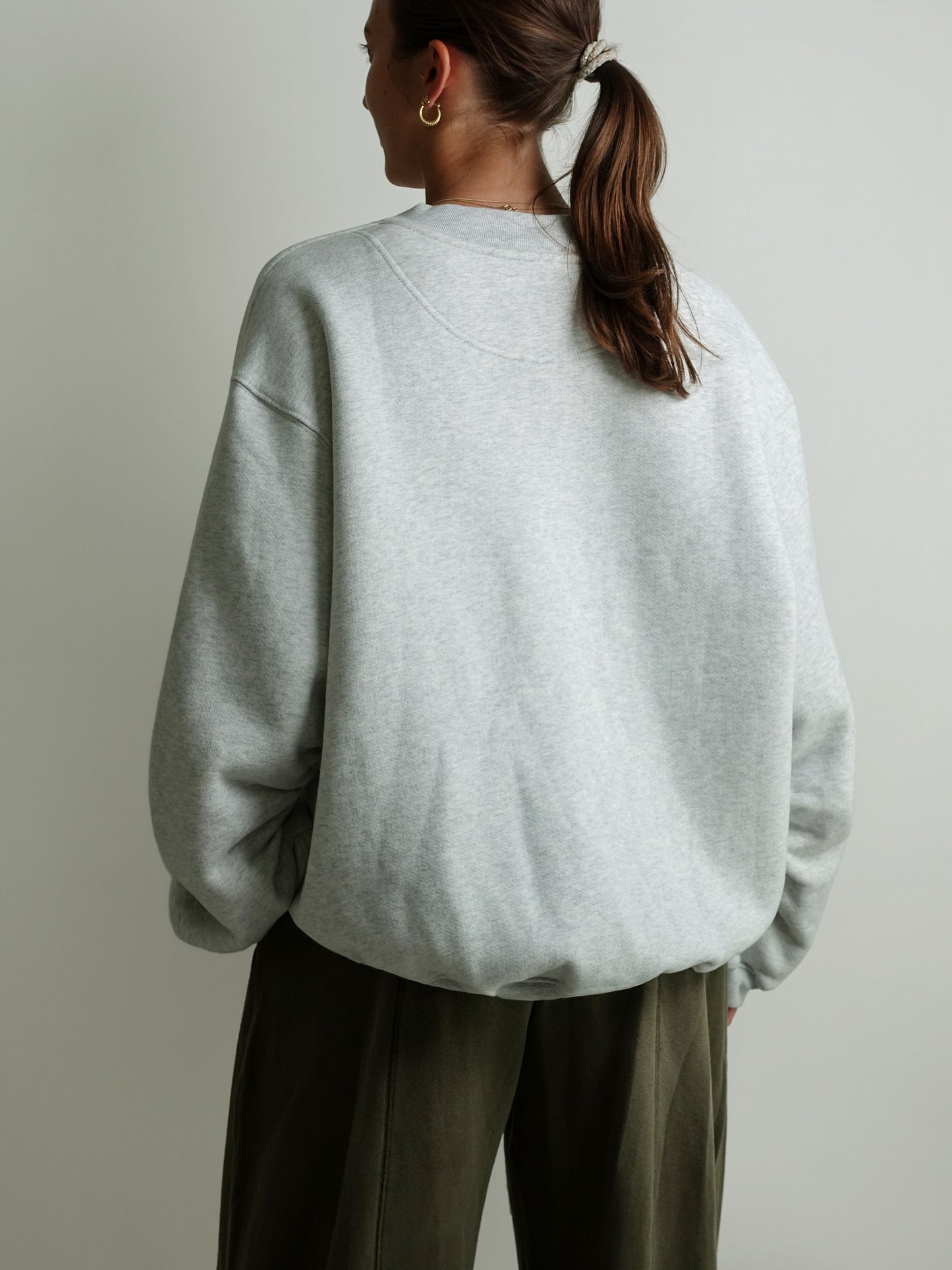 QUINN V-NECK SWEAT LIGHT GREY MELANGE