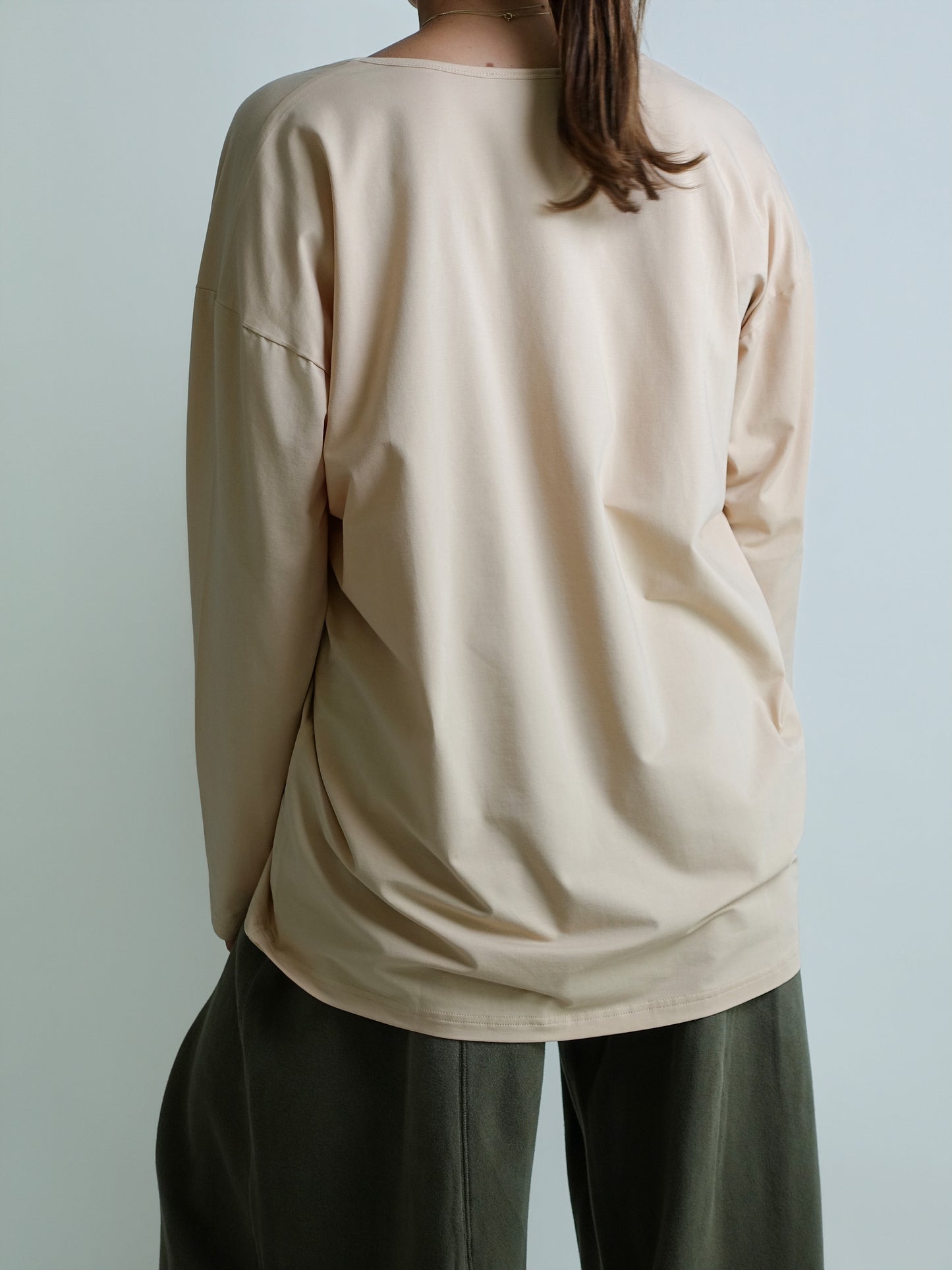 BOY V NECK SALMON JERSEY