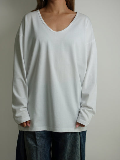 BOY V NECK WHITE JERSEY
