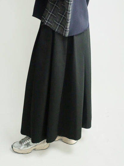 VOLUME SKIRT BLACK