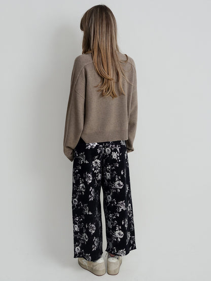 CROPPED PLEATED SWEATPANT SILVER FLORAL BLACK
