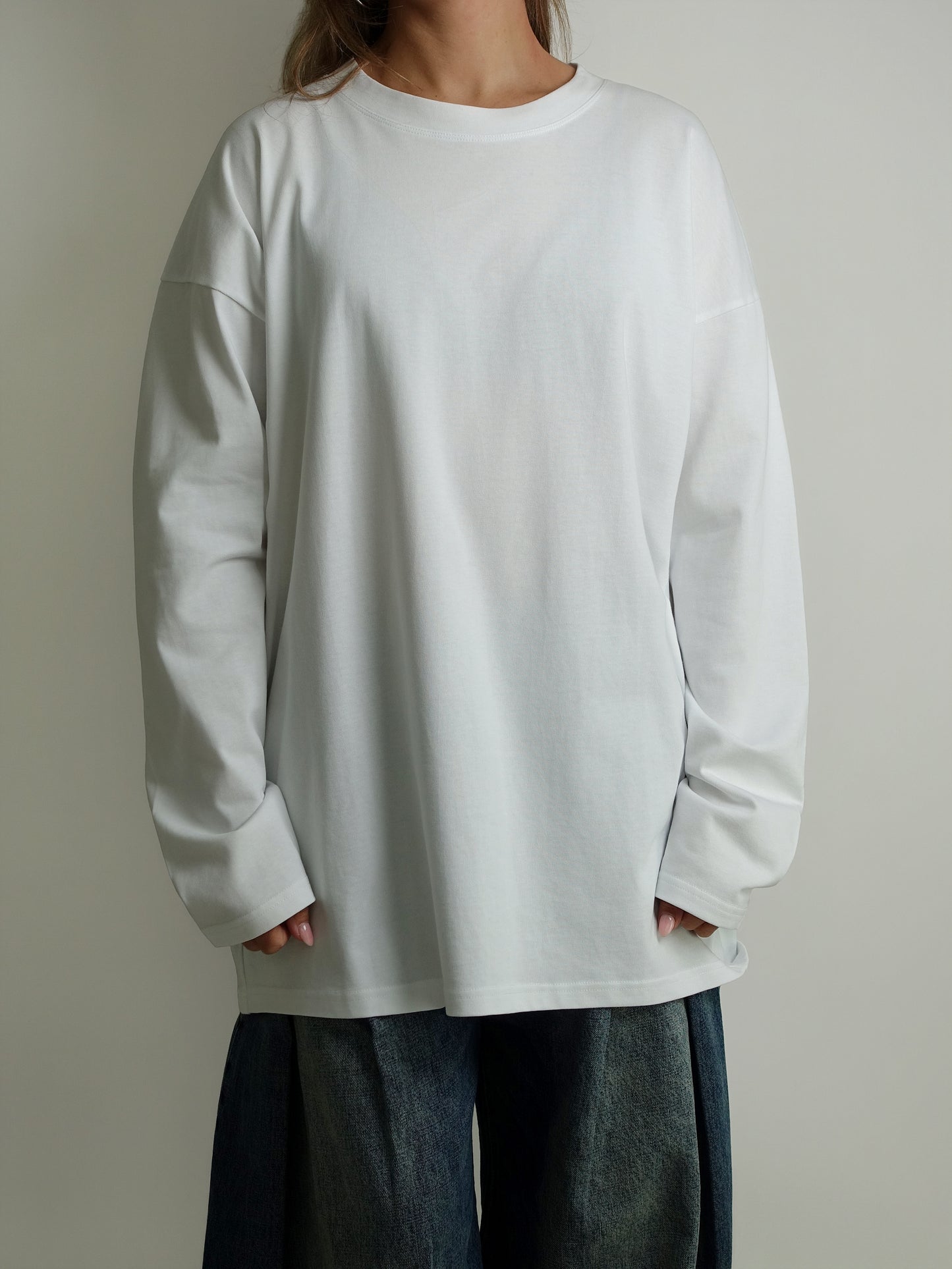 BOY XL LONGSLEEVE WHITE JERSEY