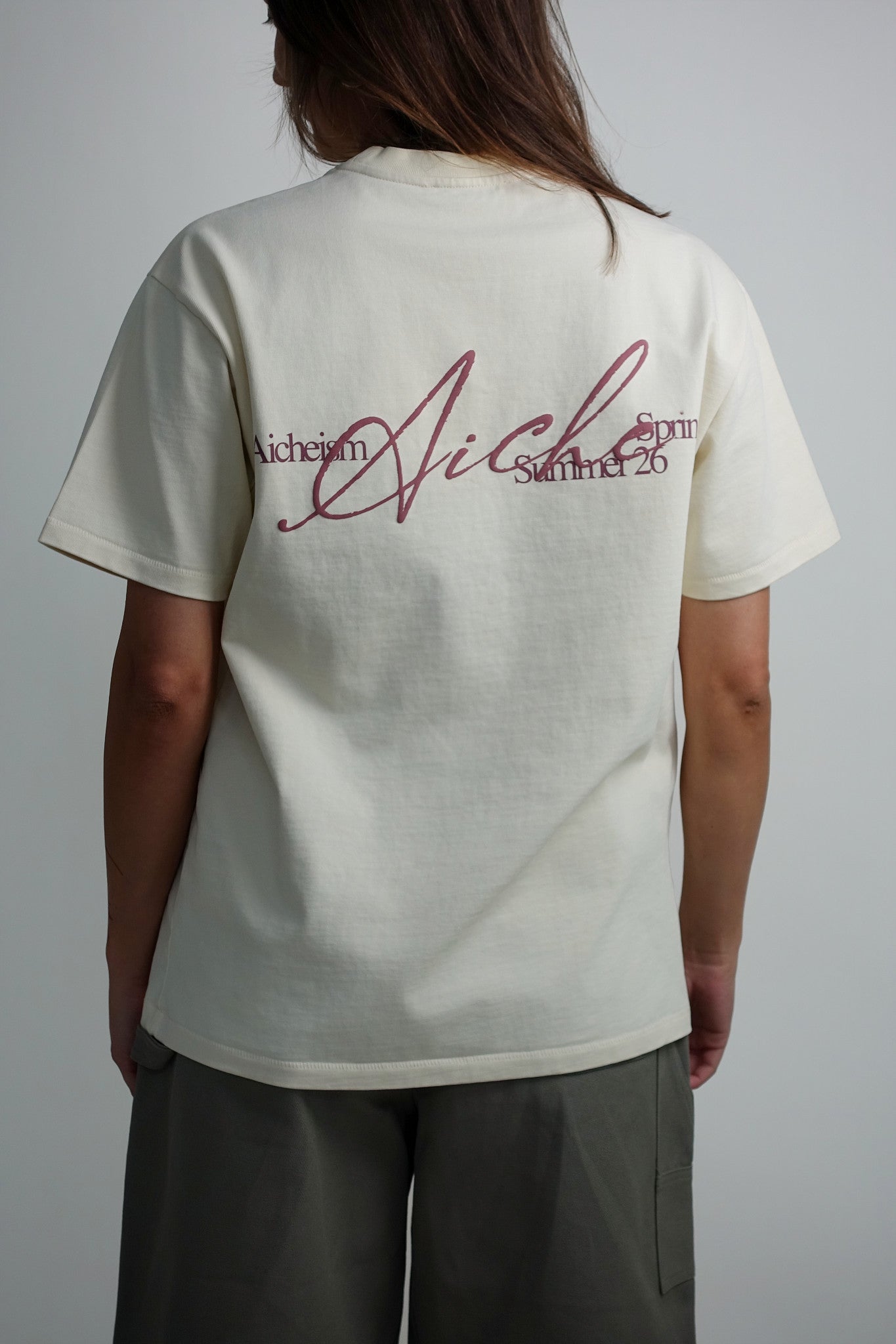 AICHEISM SCRIPT T-SHIRT CREME