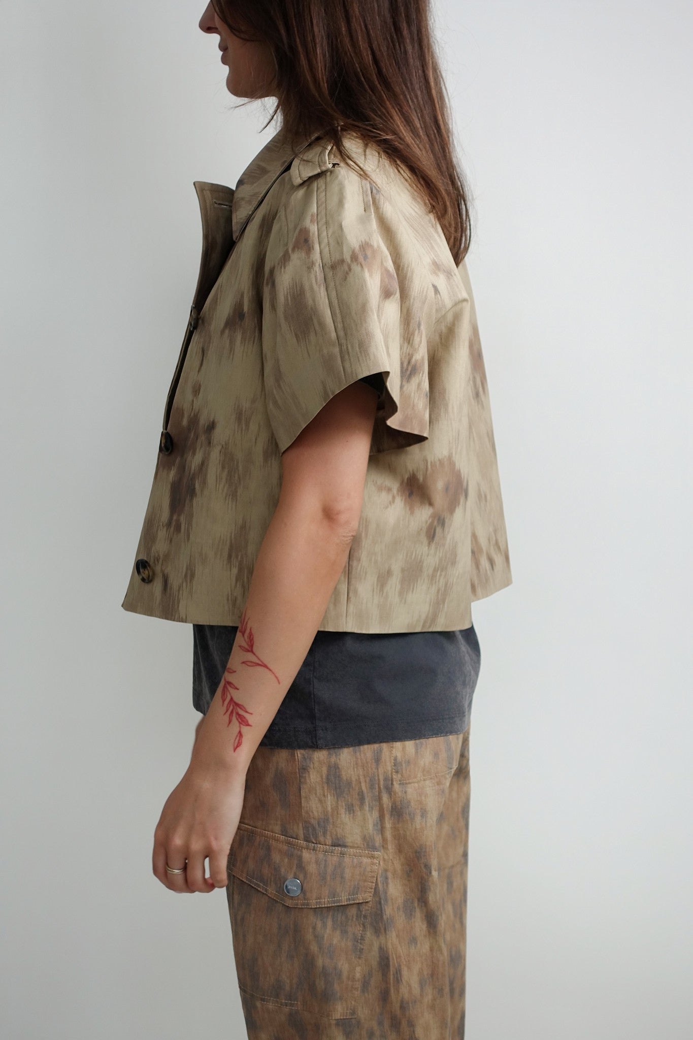 DOUBLE COTTON SHORT SLEEVED JACKET PRINTED WARM SAND