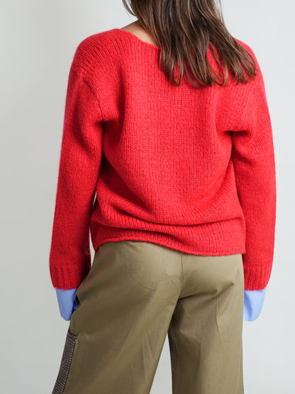 ANNIE PULL RED