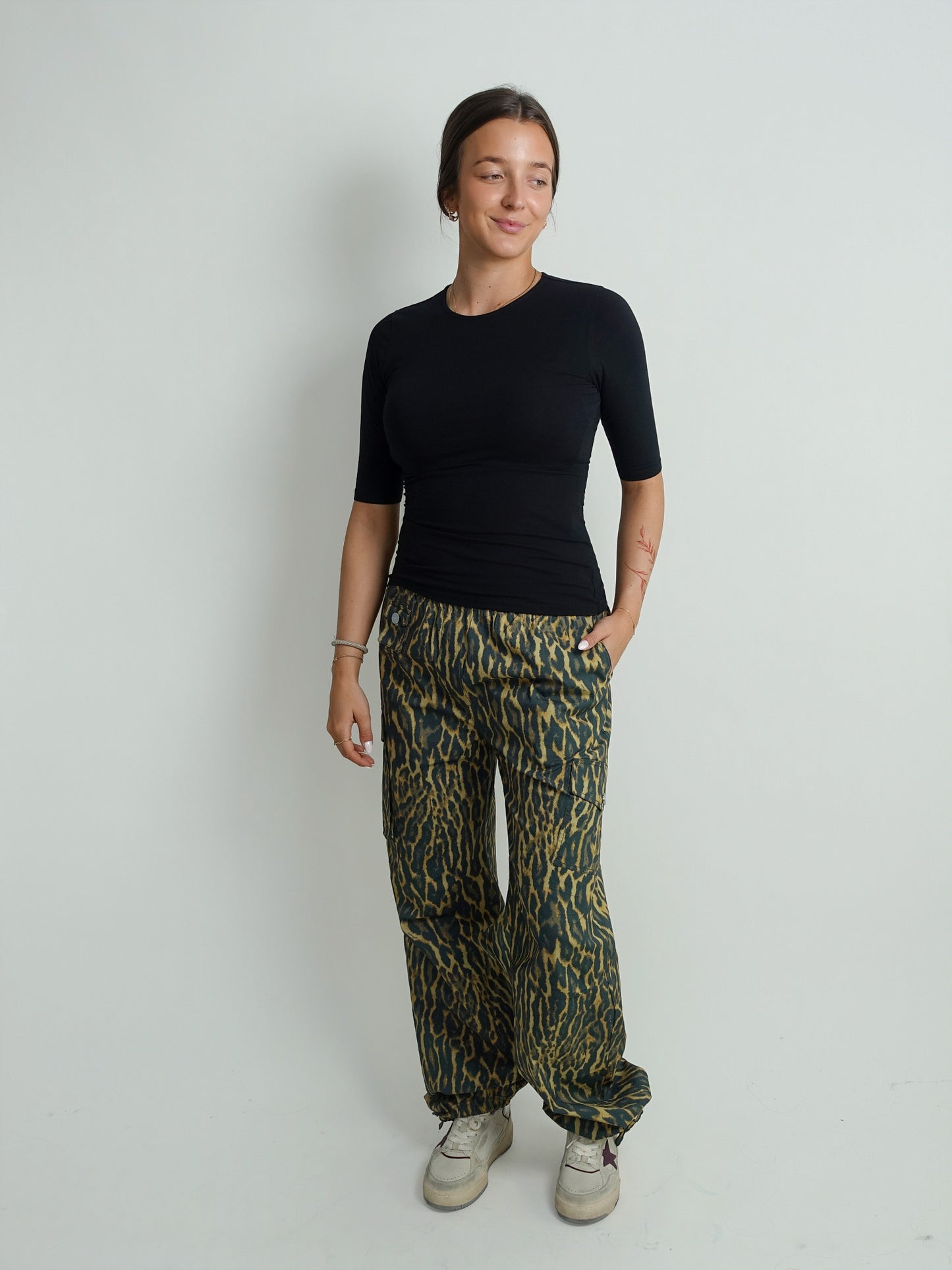 COTTON STRETCH ELBOW SLEEVE BLACK