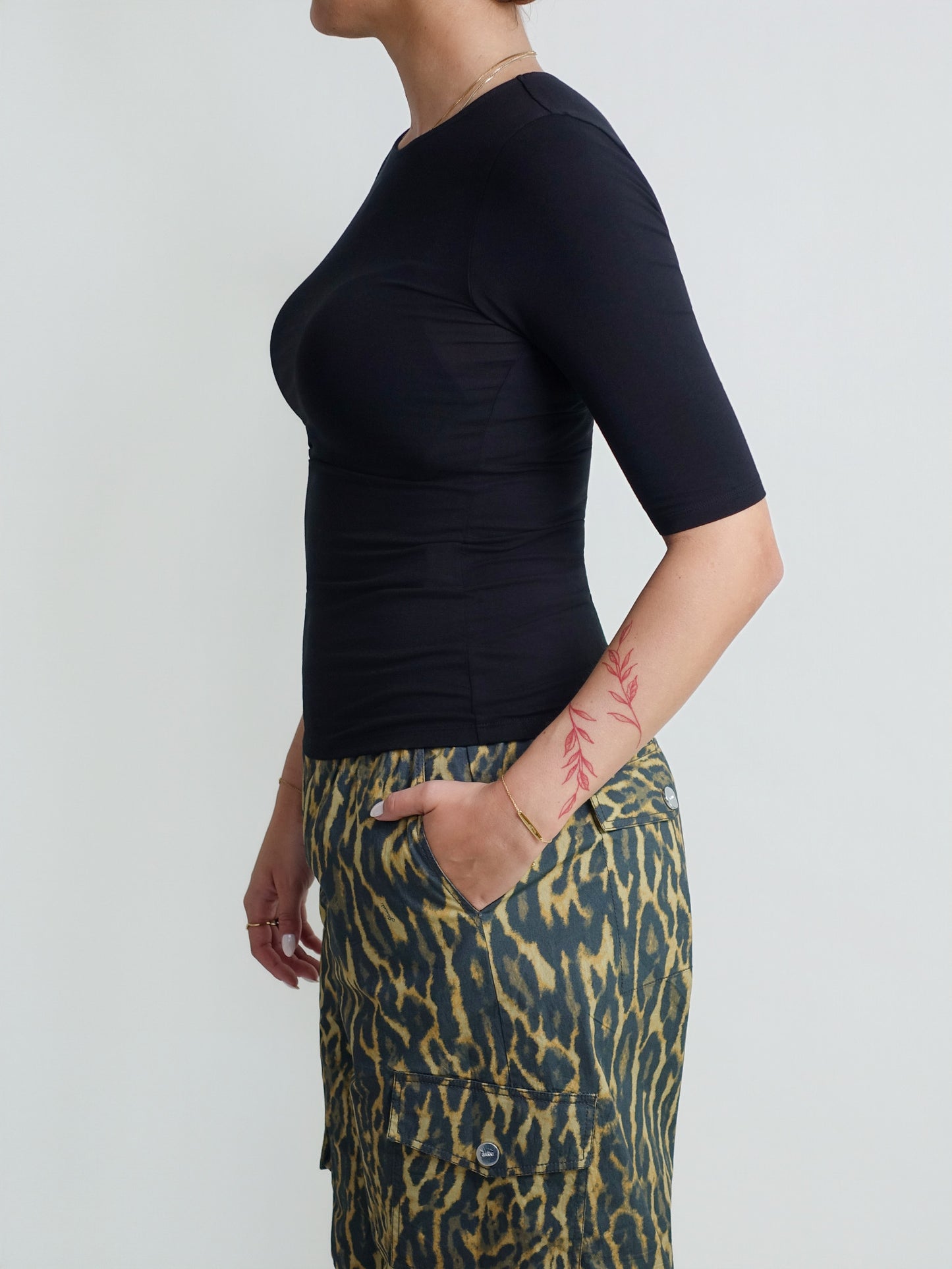 COTTON STRETCH ELBOW SLEEVE BLACK