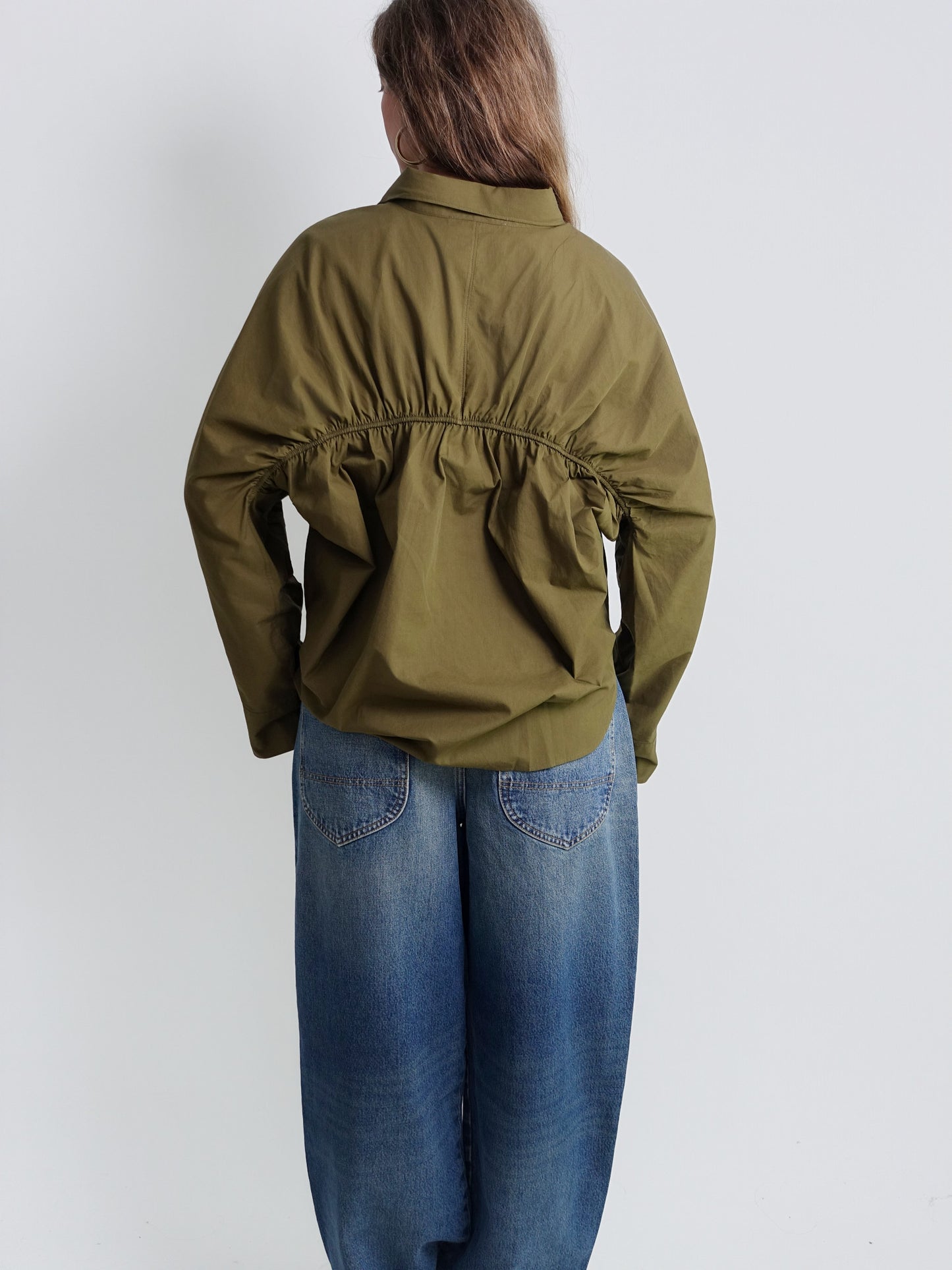GATHERED SHIRT DEEP OLIVE