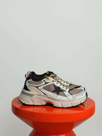 LIGHTSTAR MESH UPPER AND HEEL LEATHER TOE AND SPUR TPU STAR WHITE/BEIGE/BROWN