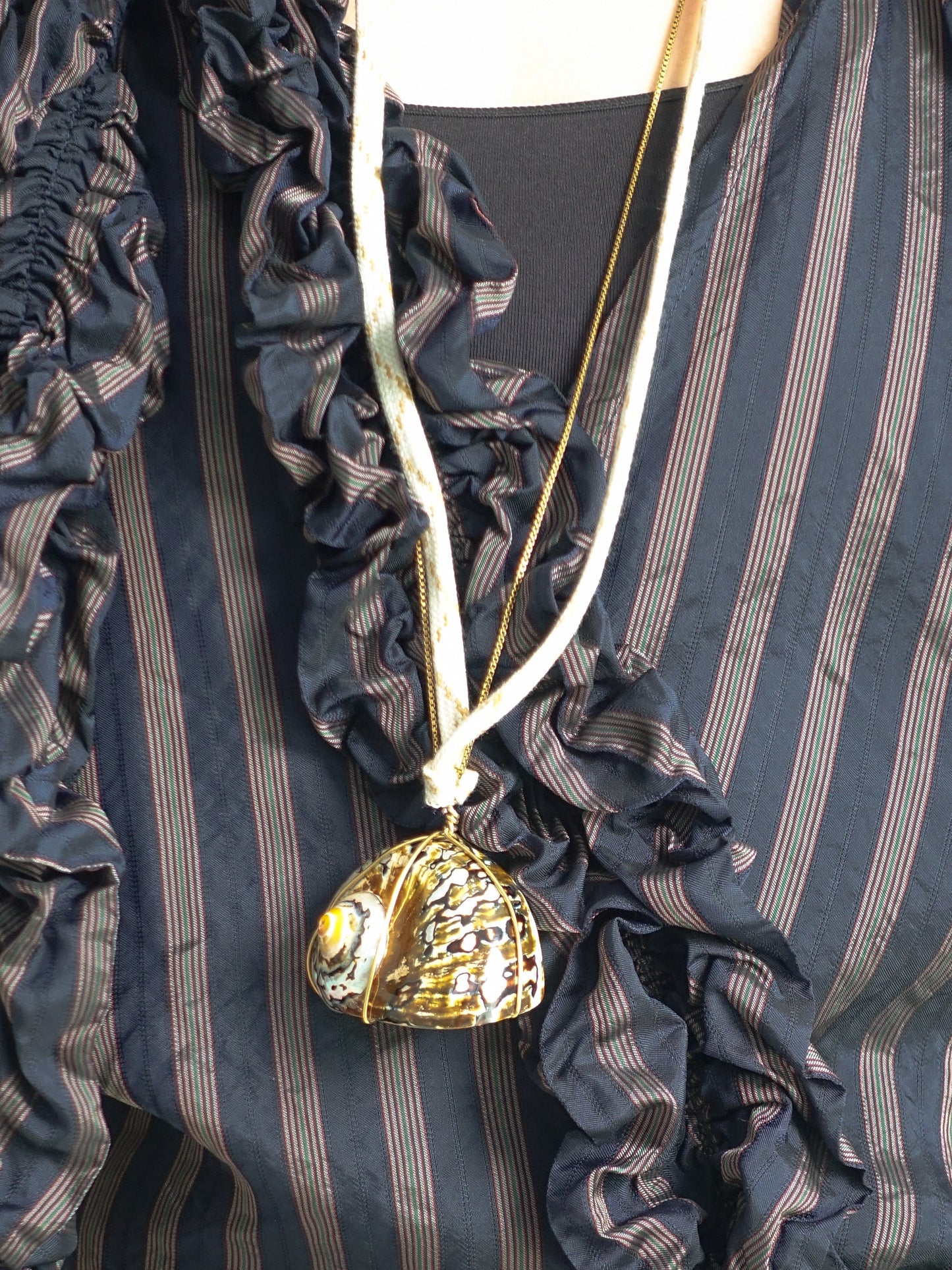 NECKLACE BRASS