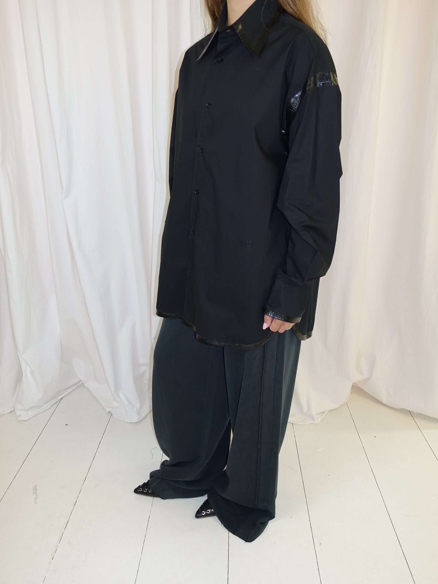 LONG-SLEEVED SHIRT BLACK