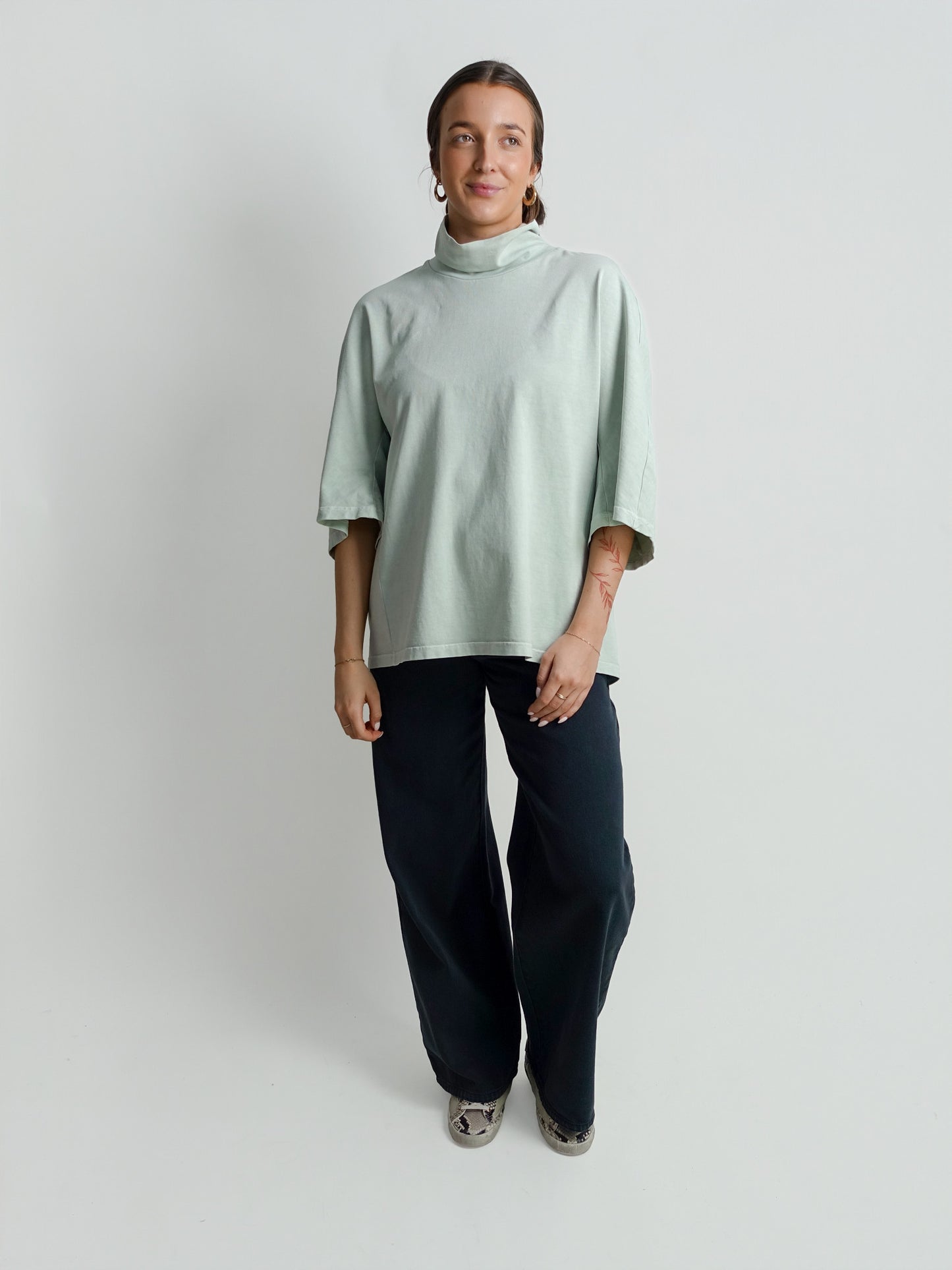 TIRIA GARMENT DYED TURTLENECK T-SHIRT MINT