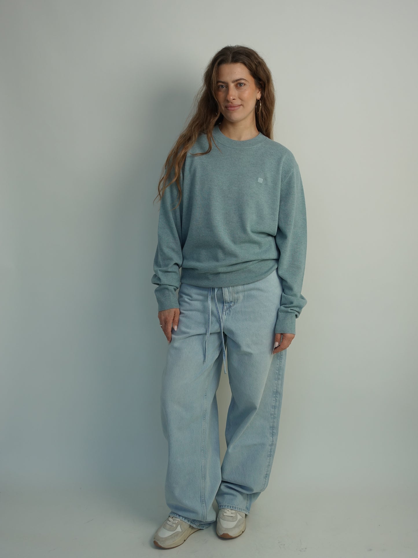 CREWNECK SWEATER DUSTY BLUE