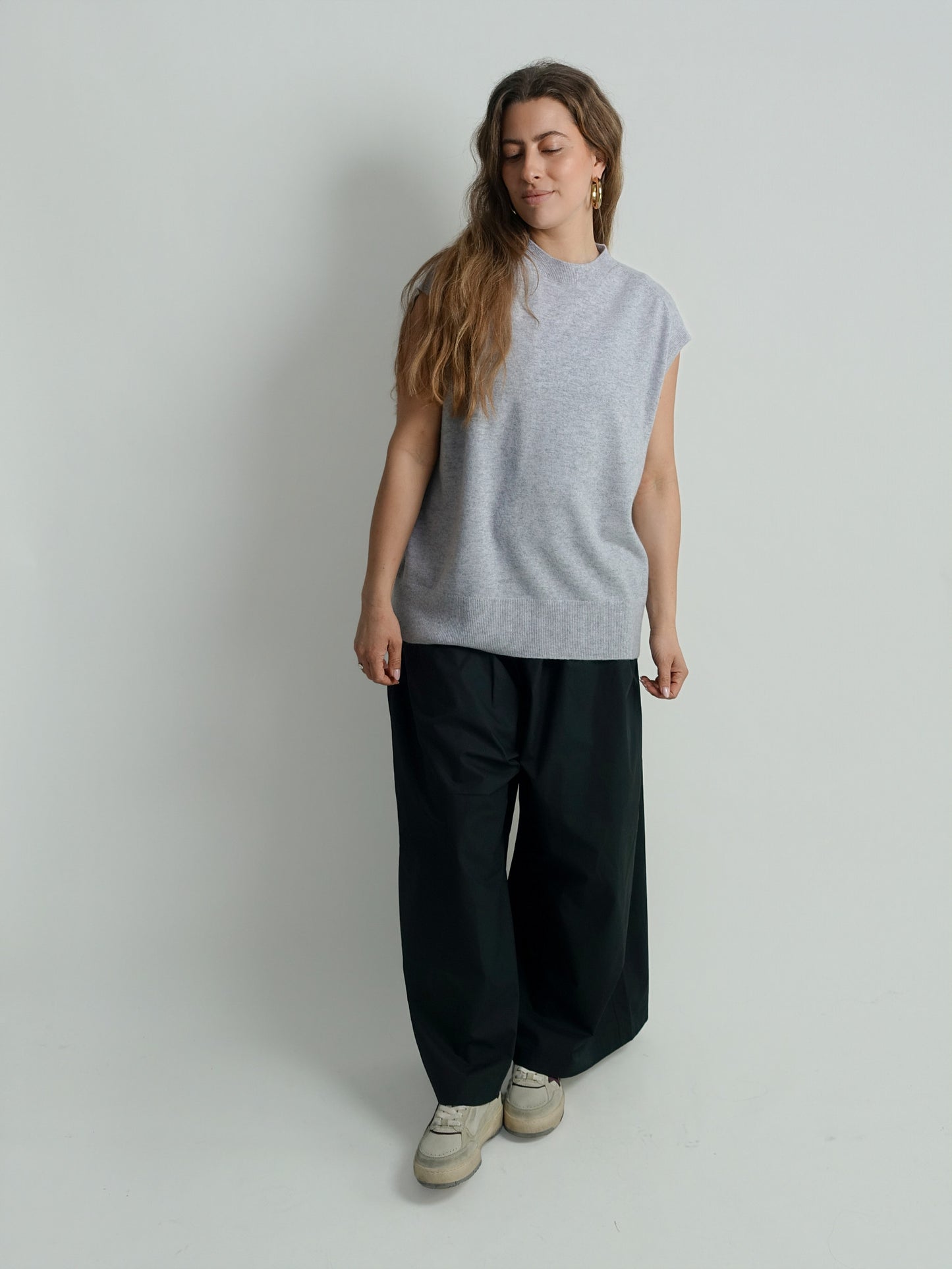 MISTLE SLEEVELESS PULLOVER LIGHT GREY