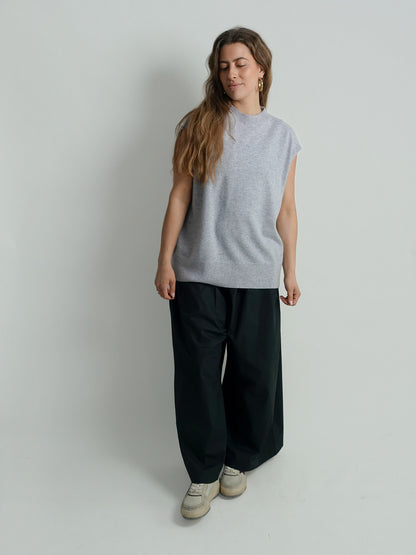 MISTLE SLEEVELESS PULLOVER LIGHT GREY