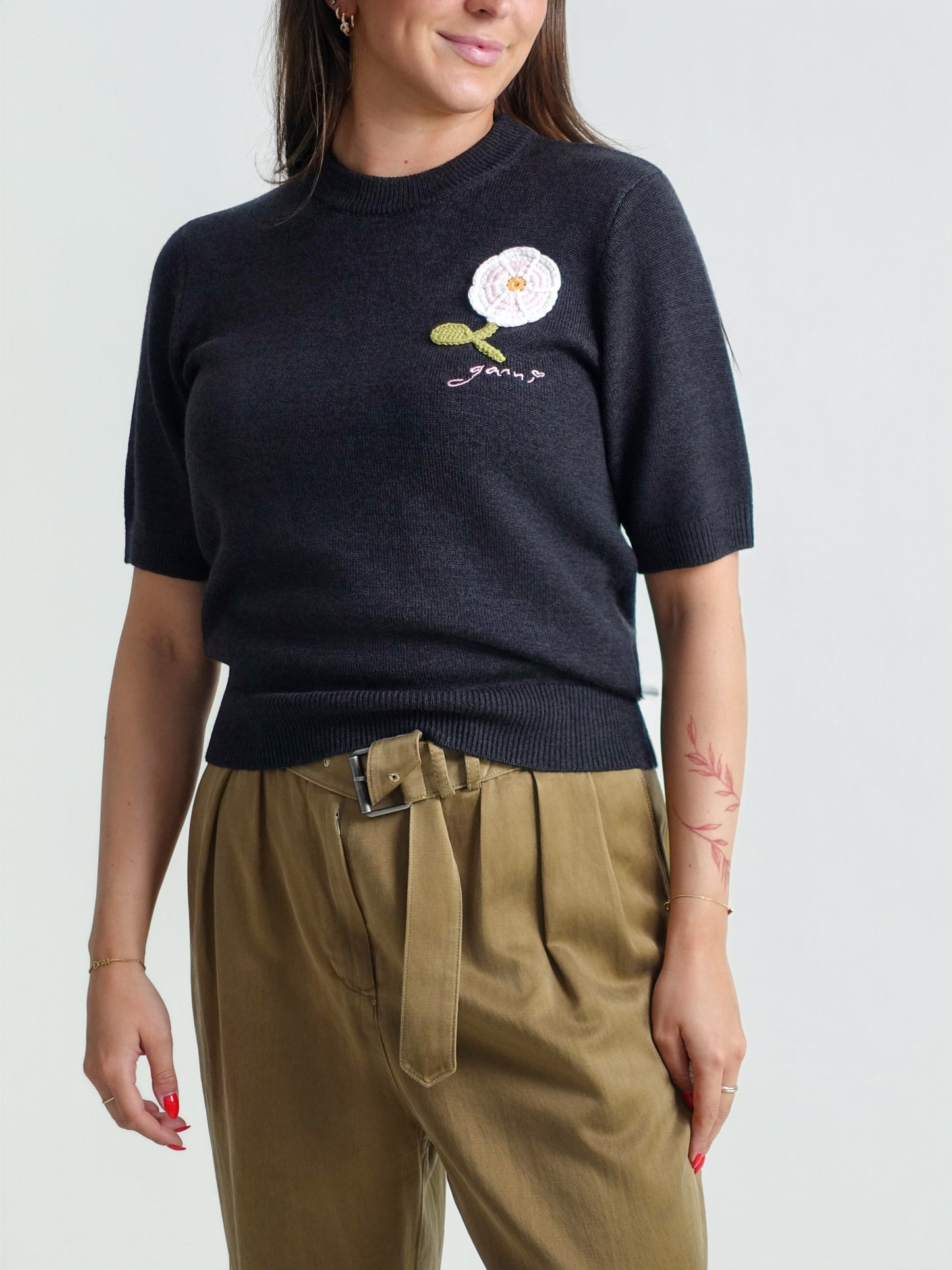 CROCHET APPLIQUE MERINO TEE PHANTOM