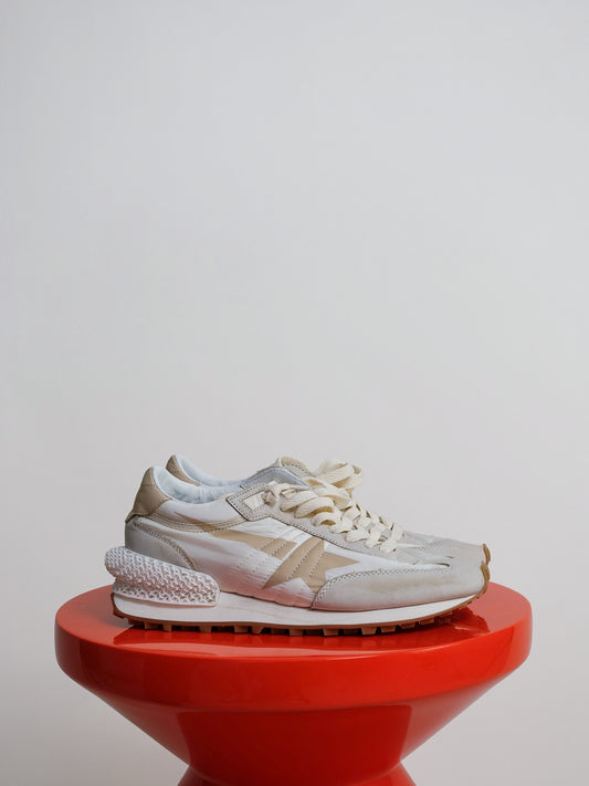 RUNNING MARATHON NYLON AND LEATHER UPPER PRINTED STAR LEATHER SPUR AND HEEL BEIGE/LIGHT GREY