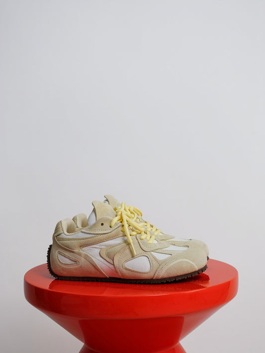 SLOW RUNNER LIGHT YELLOW/DARK GUM