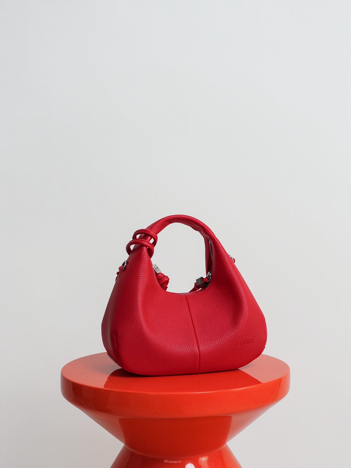 HOBO MINI GRAINED GOJI BERRY