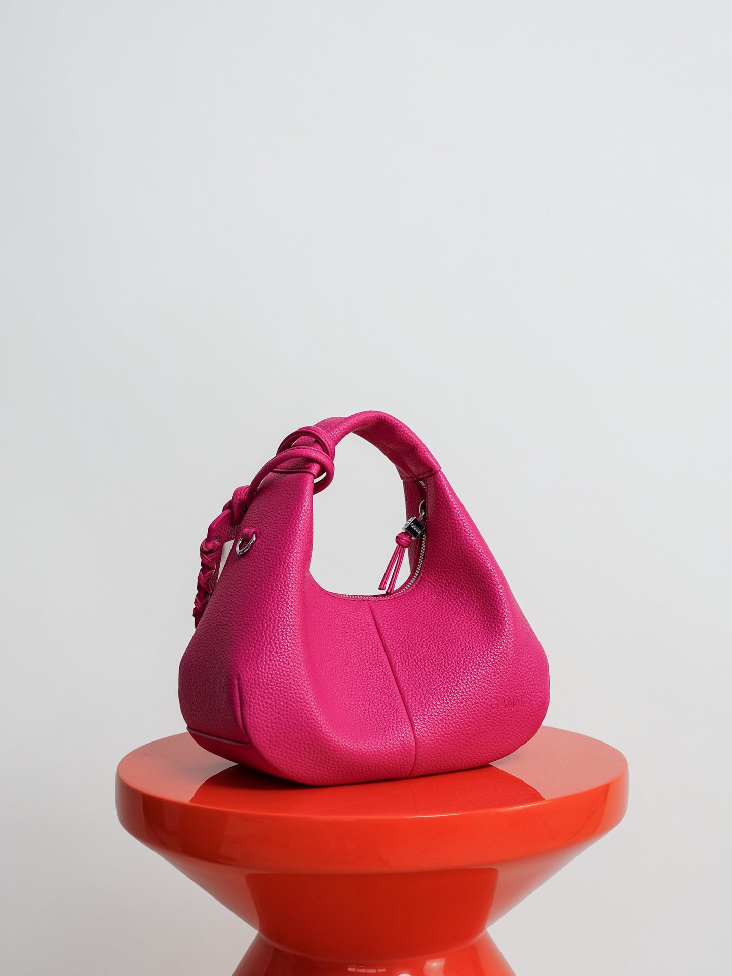 HOBO MINI GRAINED CABARET